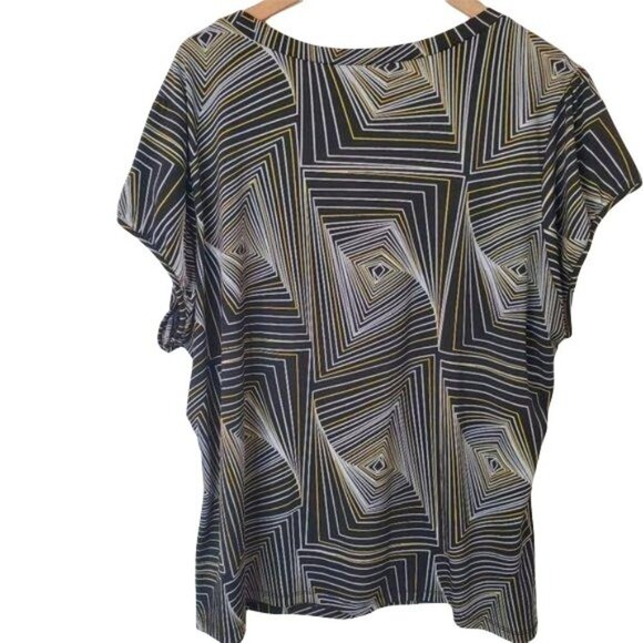WORTHINGTON | Prism Pattern Short Sleeve  Blouse - Picture 4 of 5